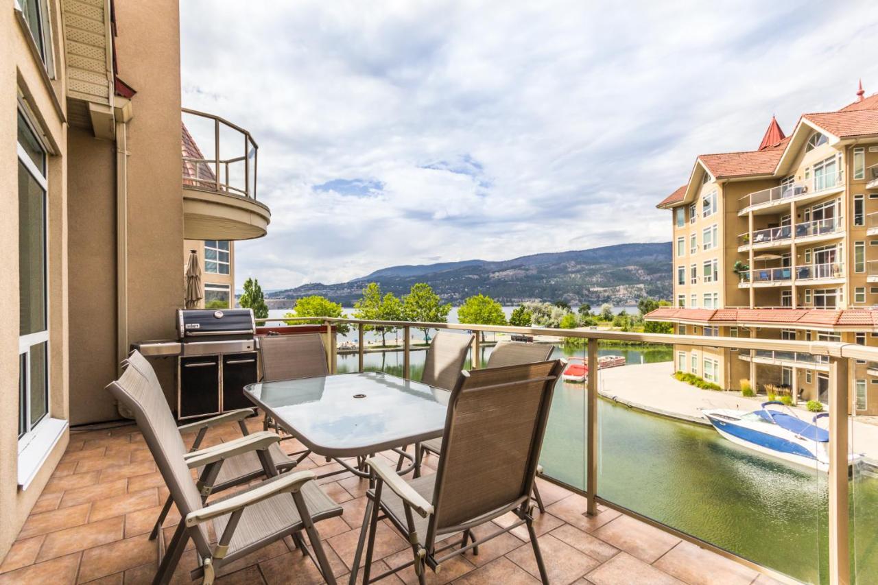 Sunset Waterfront Resort By Discover Kelowna Resort Accommodations Экстерьер фото