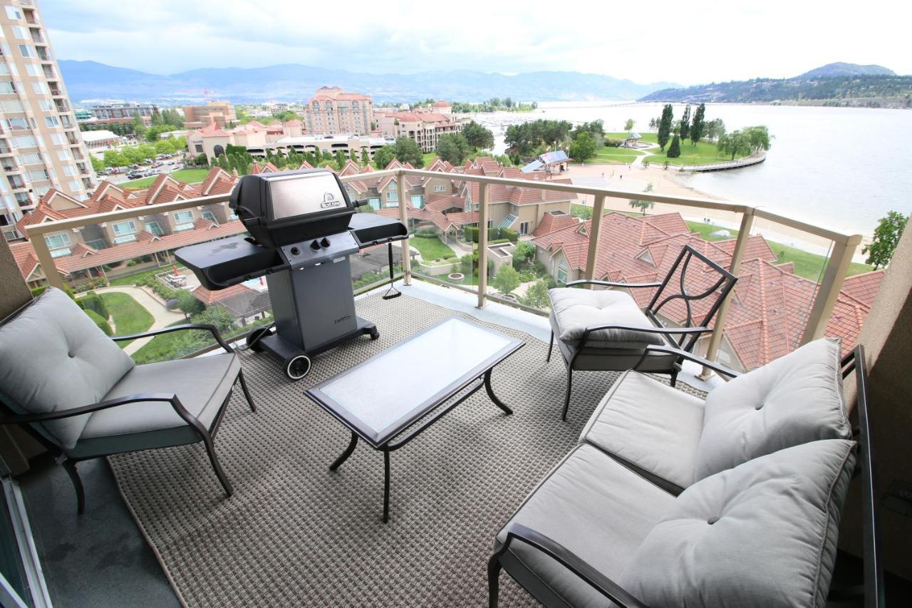 Sunset Waterfront Resort By Discover Kelowna Resort Accommodations Экстерьер фото